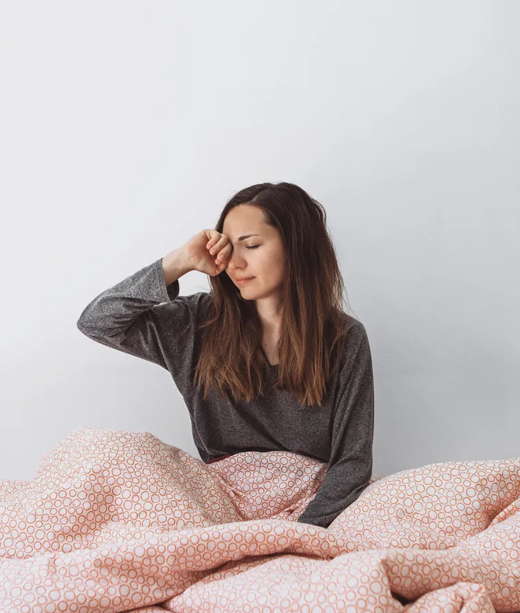 fille qui se réveille