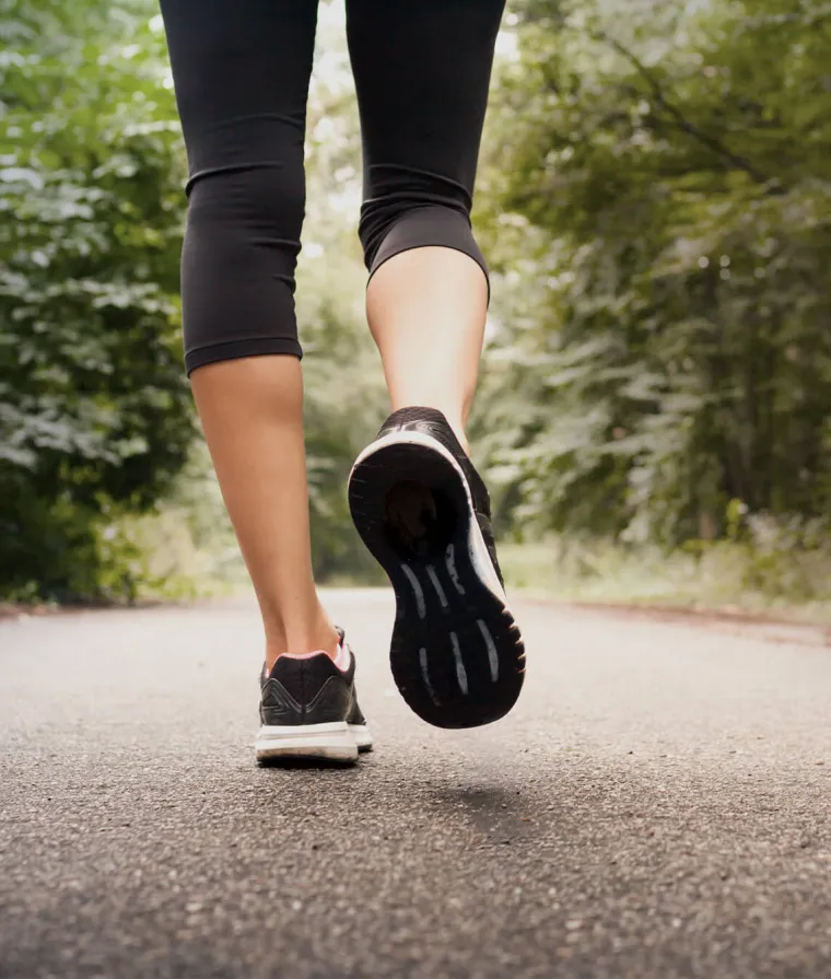 Jambes de quelqu'un qui court