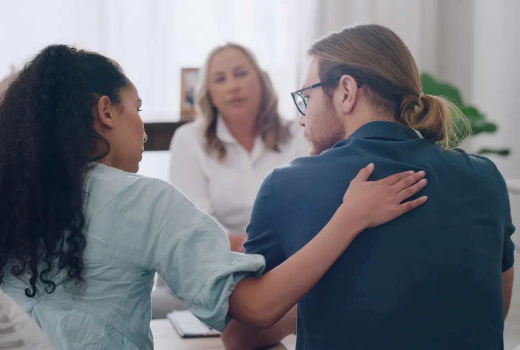 Un couple en consultation